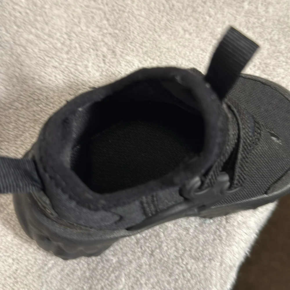 Nike Presto sneakers toddler size 5 Black‎ Sneaker shoe Durable  slip on